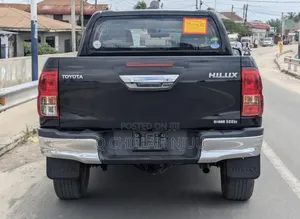 Toyota Hilux 2018 Black