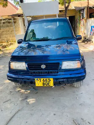 Suzuki Escudo 1999 Black