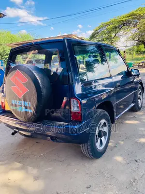 Suzuki Escudo 1999 Black