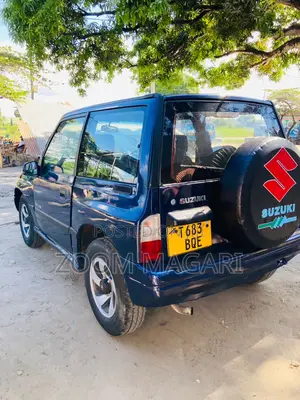 Suzuki Escudo 1999 Black