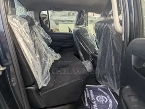 Toyota Hilux 2019 Gray