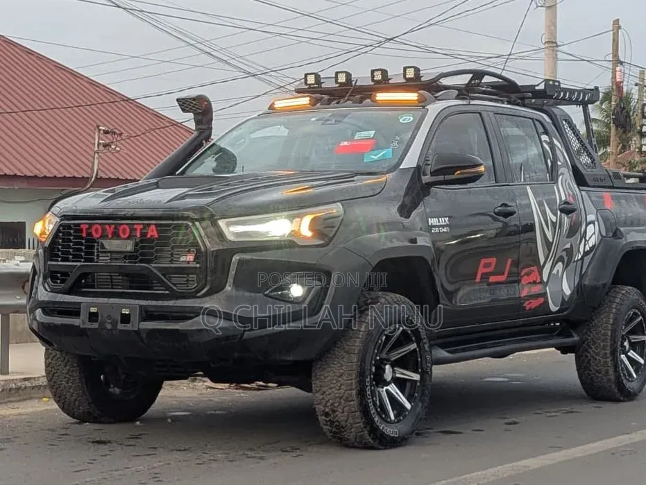 Toyota Hilux 2019 Gray