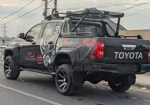 Toyota Hilux 2019 Gray