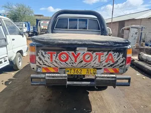 Toyota Hilux Surf 1998 Black