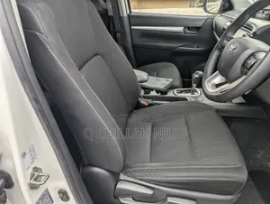 Toyota Hilux 2019 White