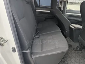 Toyota Hilux 2019 White