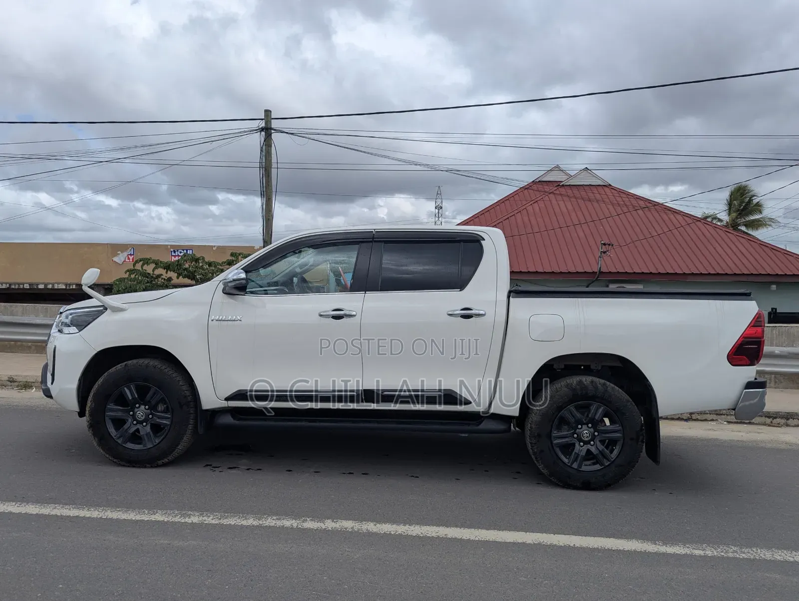 Toyota Hilux 2019 White