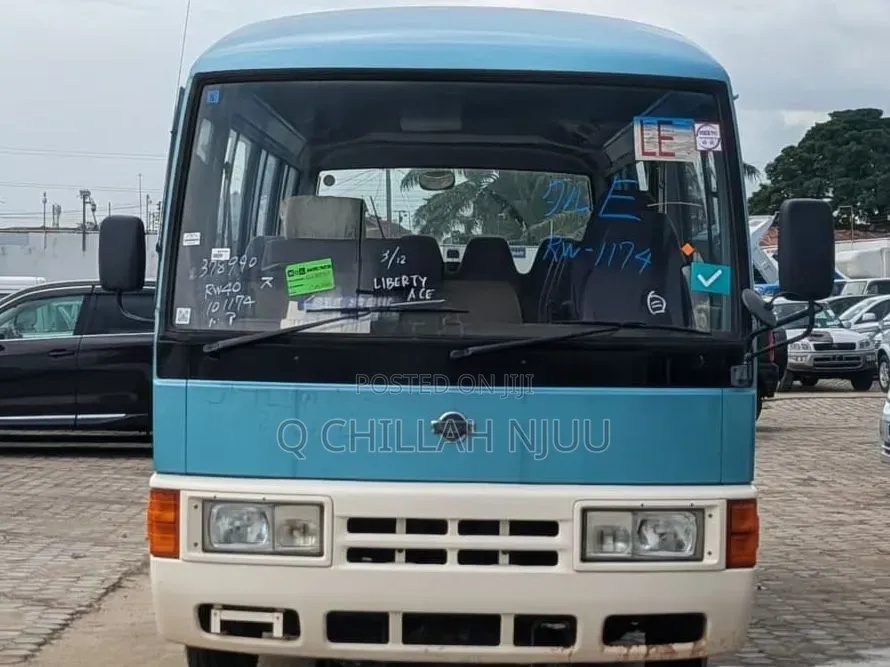 Nissan Civilian 1985