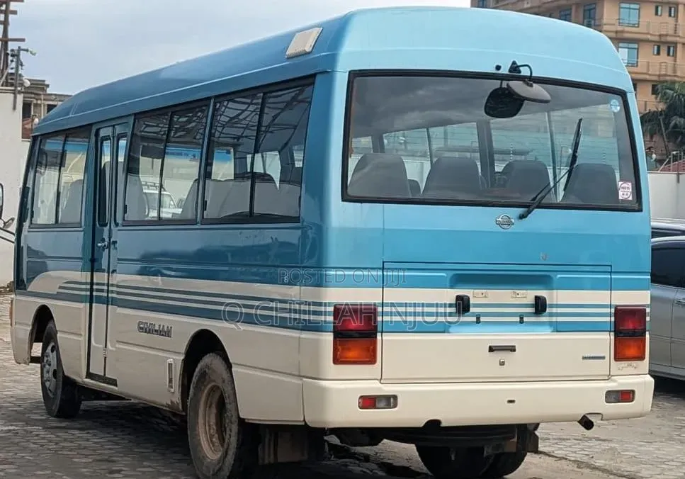 Nissan Civilian 1985