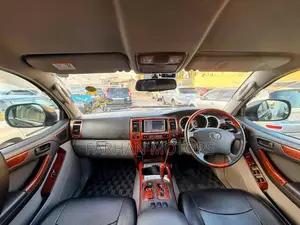 Toyota Hilux Surf 2004 Black