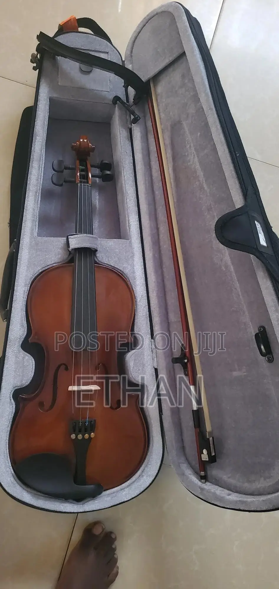 4/4 Synwin Violin Complete Set With Bow, Rosin Shoulder Rest