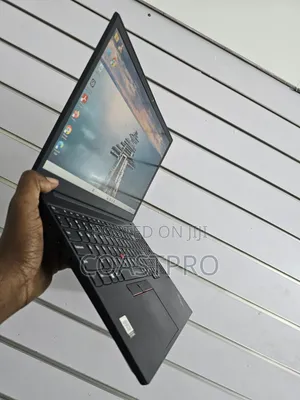 Laptop Lenovo ThinkPad E15 8GB Intel Core i5 SSD 256GB