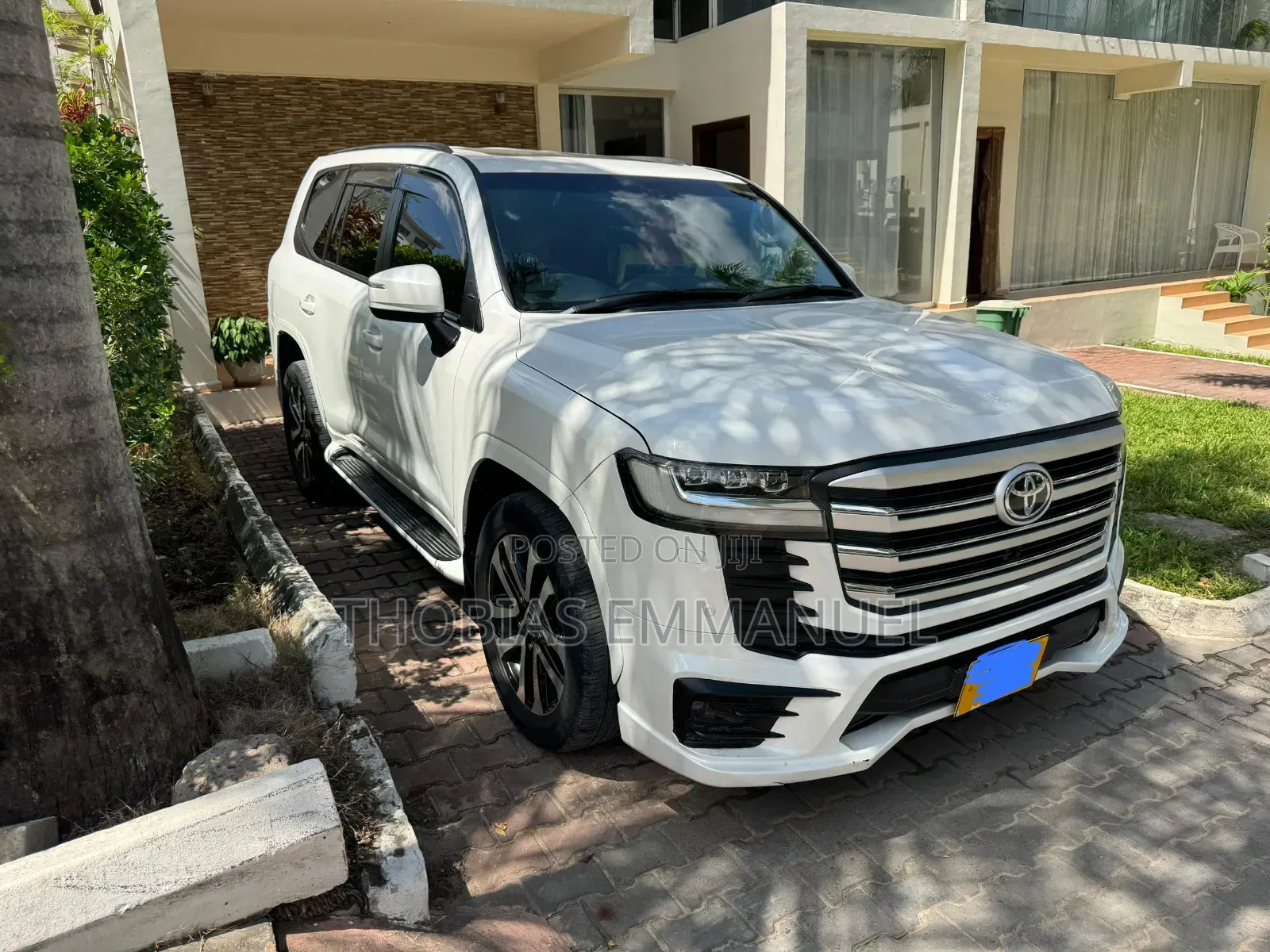 Toyota Land Cruiser 2023 White