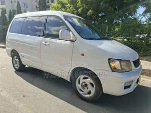 Toyota Noah 2003 White