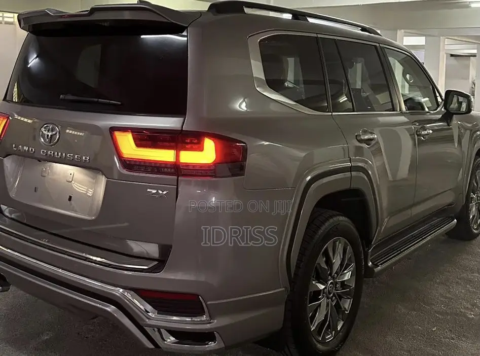 New Toyota Land Cruiser 2025 Gray