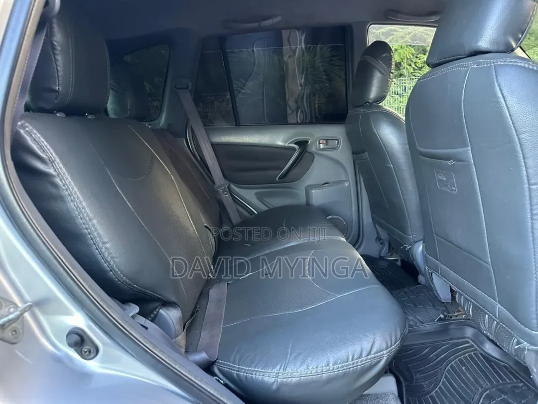 Toyota RAV4 2002 Silver