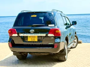 Toyota Land Cruiser 2014 Black