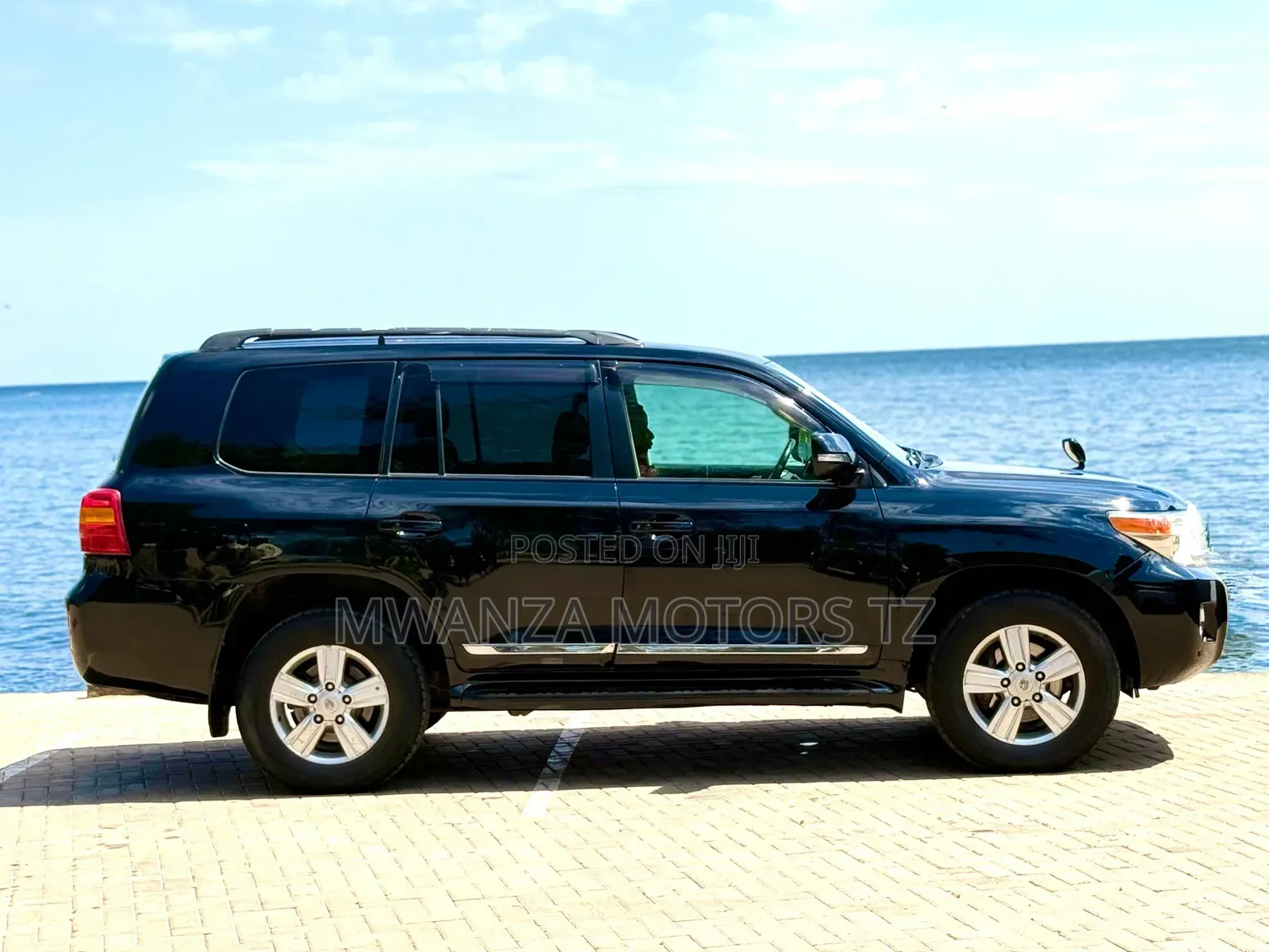 Toyota Land Cruiser 2014 Black