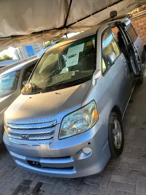 Toyota Noah 2009 Silver