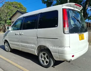 Toyota Noah 2.0 AWD (8 Seater) 2002 White