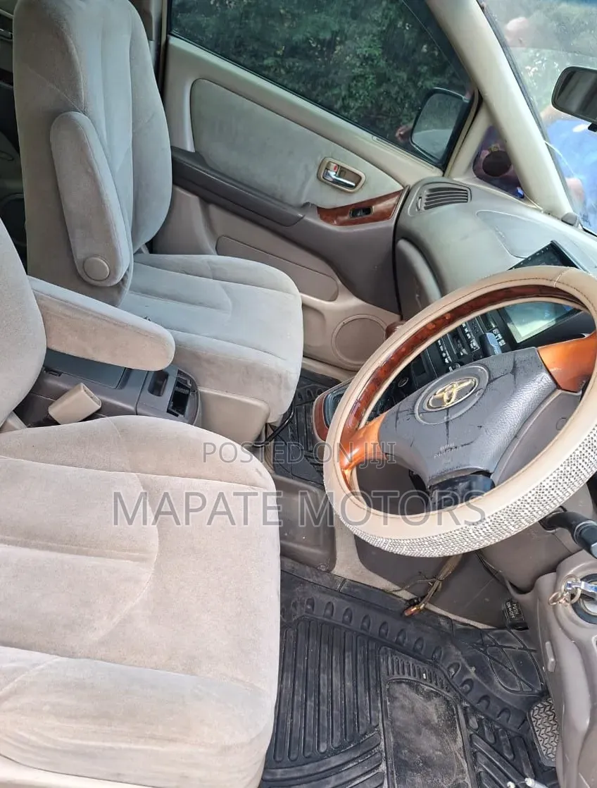 Toyota Harrier 2.4 16V 2002 Black