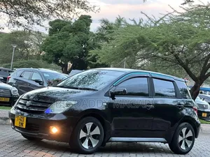 Toyota IST 2004