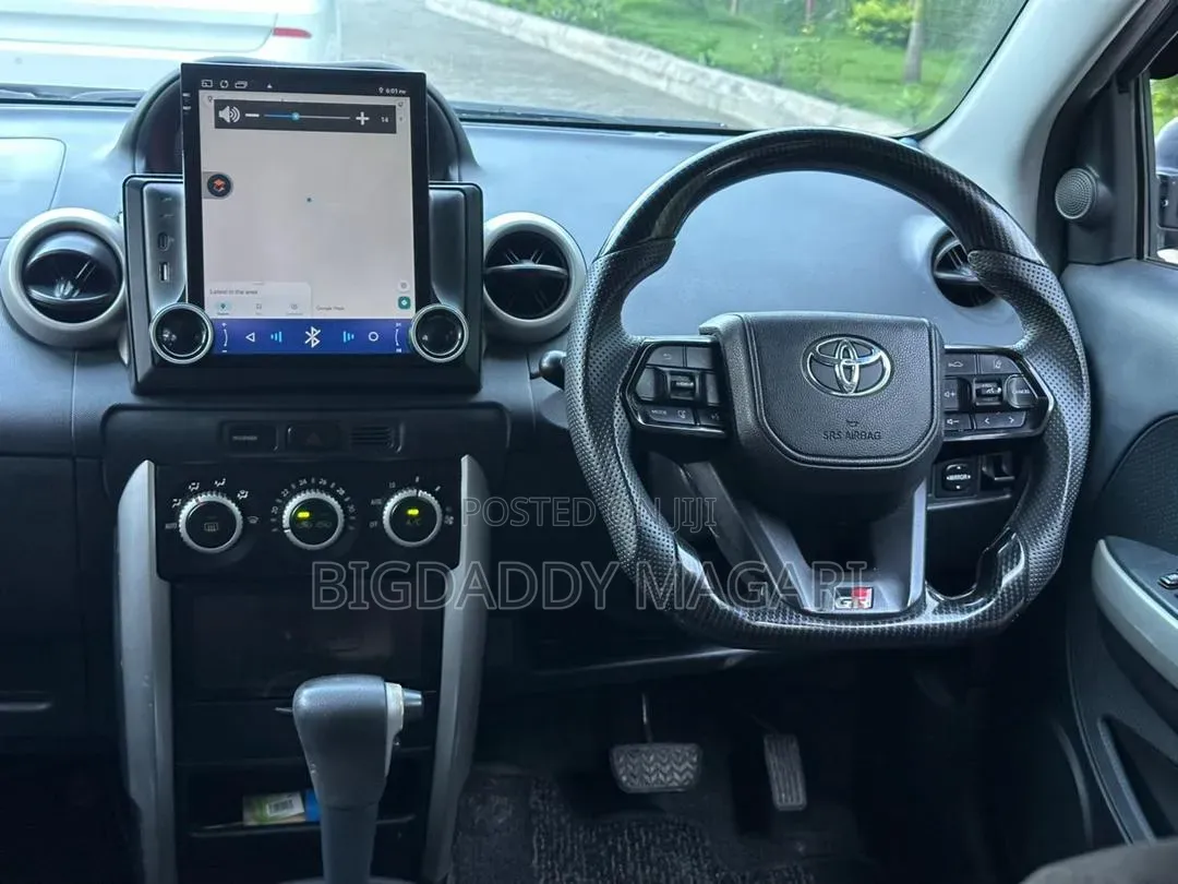 Toyota IST 2004