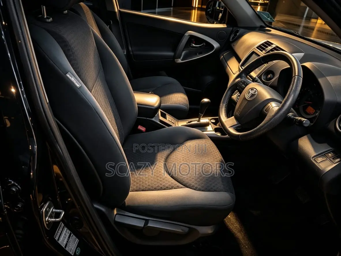 Toyota Vanguard 2012 White