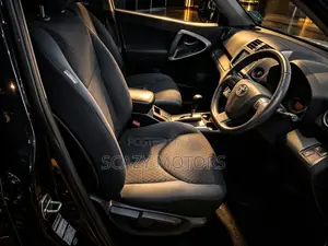 Toyota Vanguard 2012 White