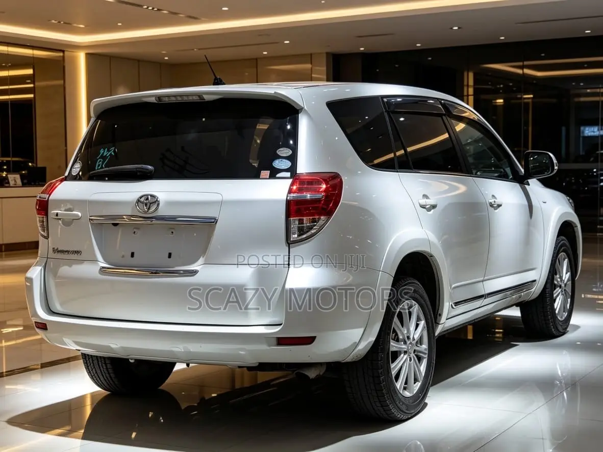 Toyota Vanguard 2012 White