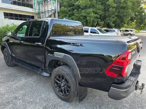 Toyota Hilux Revo Double Cab Deisel 2.8 AWD 2022 Black