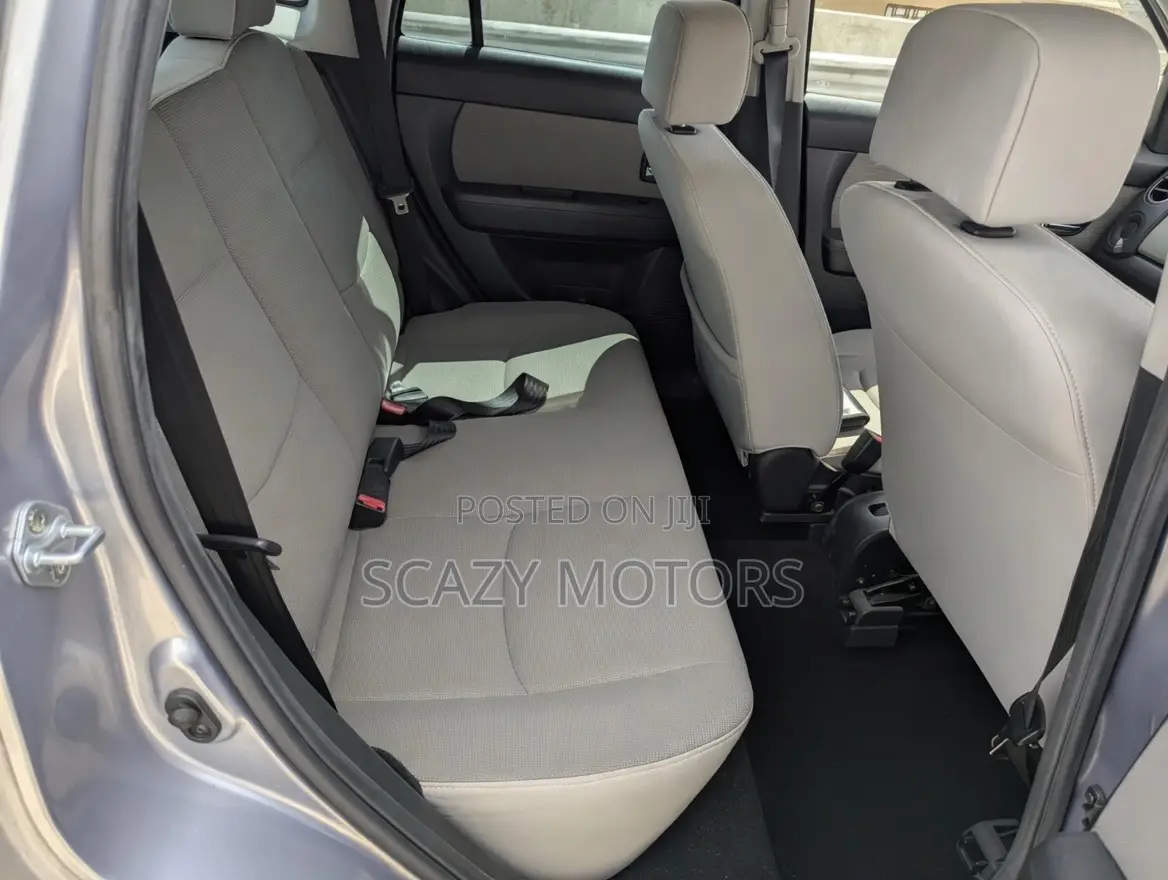 Mazda Verisa 2004 Silver
