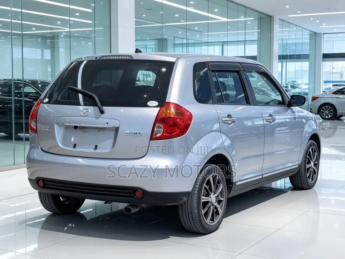 Mazda Verisa 2004 Silver