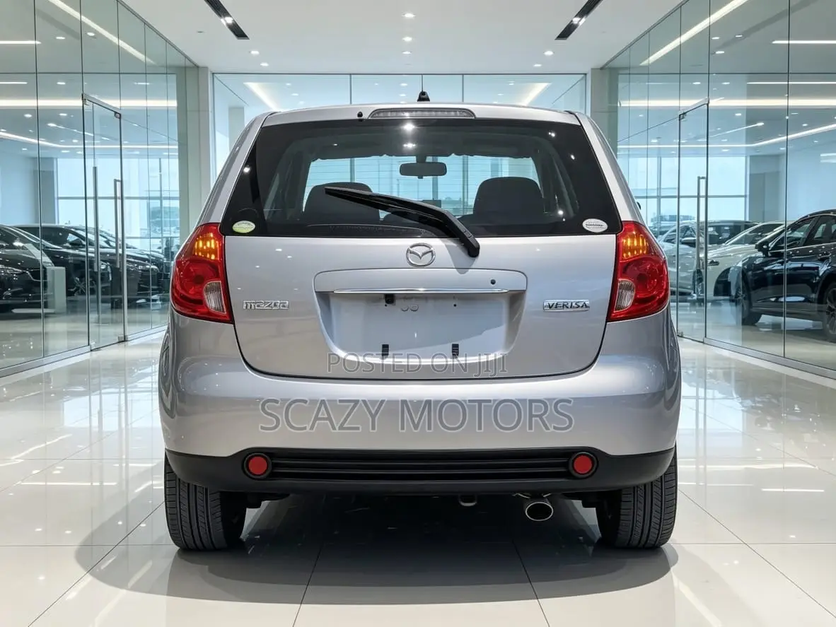 Mazda Verisa 2004 Silver