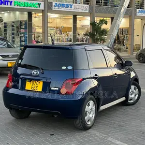 Toyota IST 2005 Blue