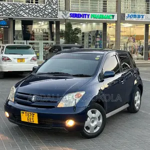 Toyota IST 2005 Blue