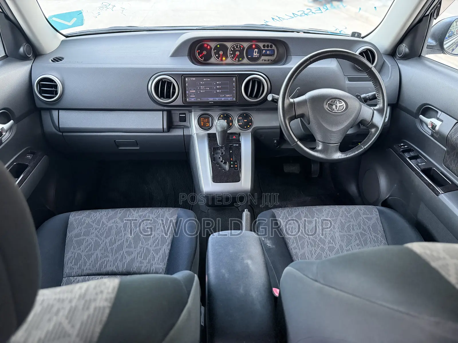 Toyota Corolla Rumion Hatchback 1.8 FWD 2011 Black