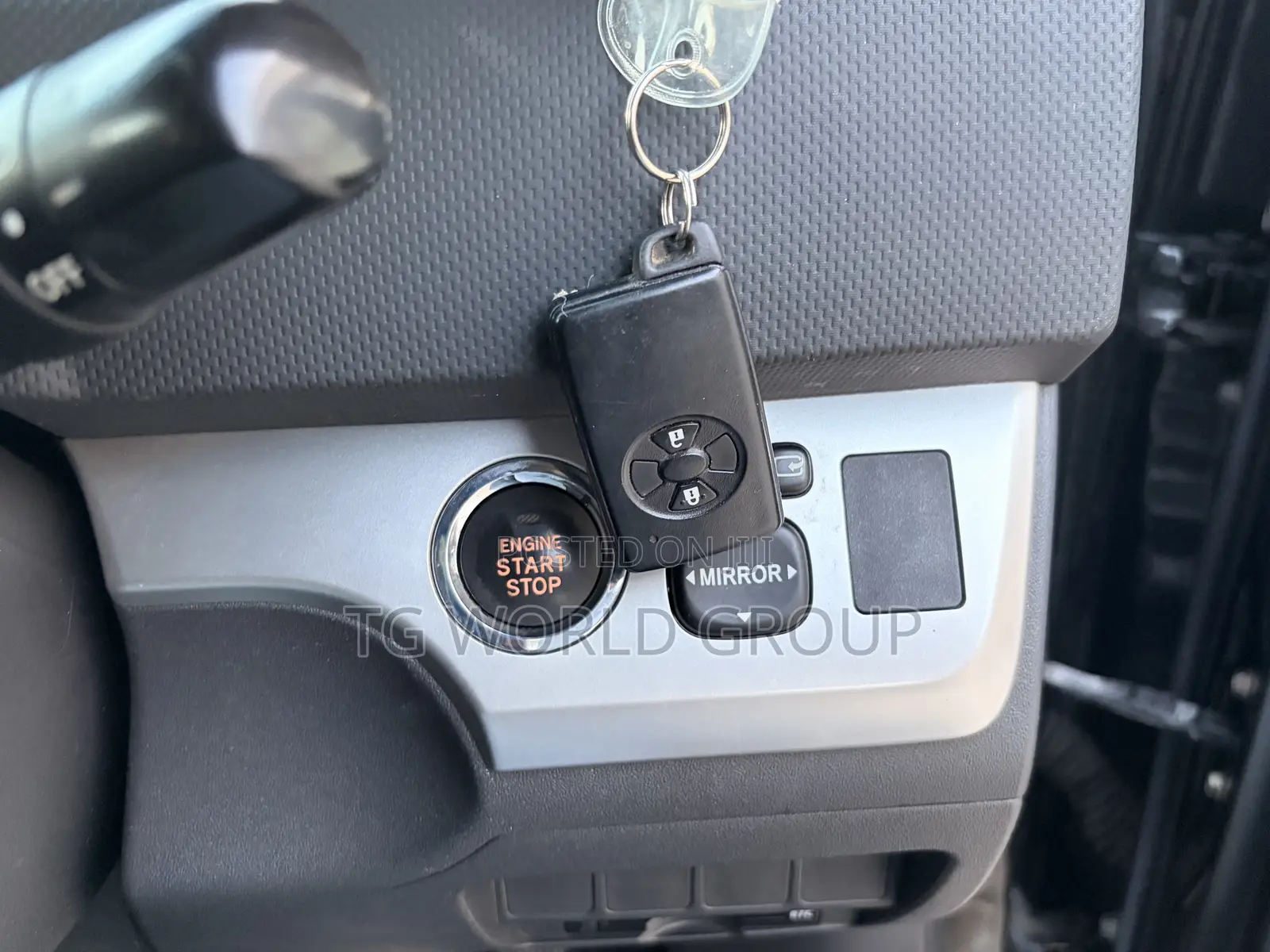 Toyota Corolla Rumion Hatchback 1.8 FWD 2011 Black