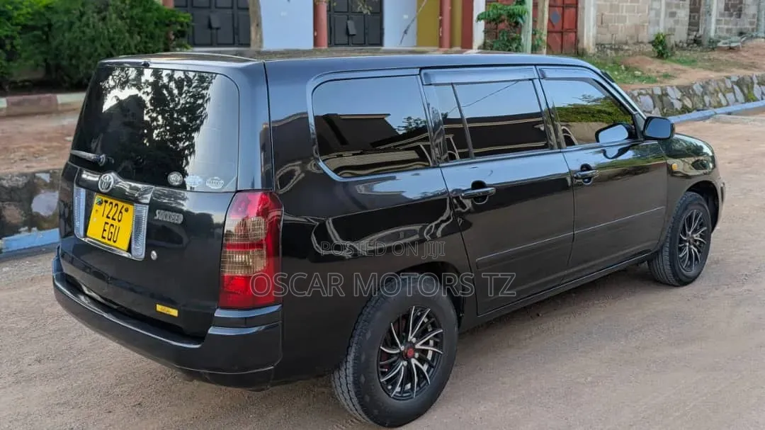 Toyota Succeed 2004 Black