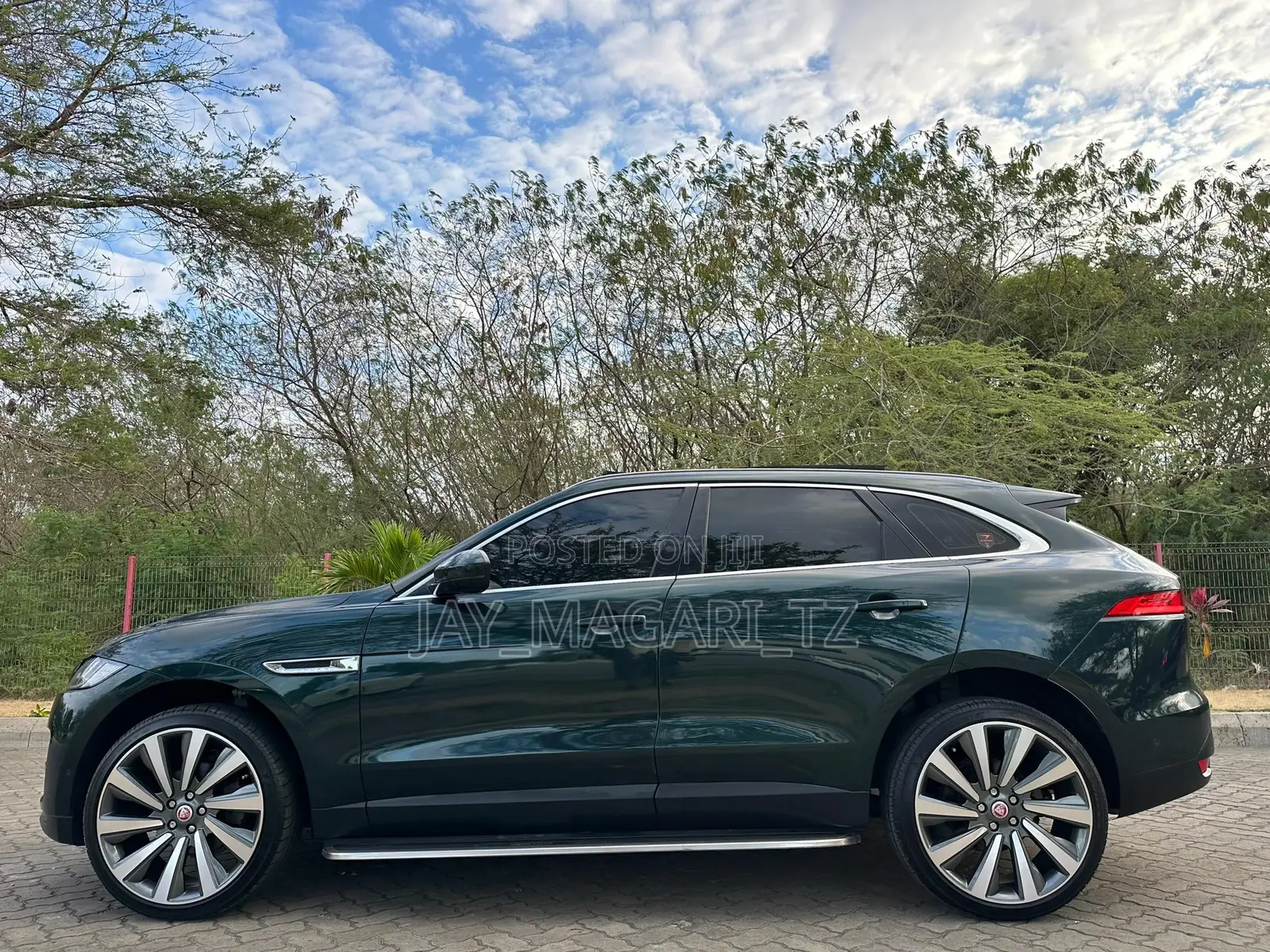 Jaguar F-Pace 2017 Green