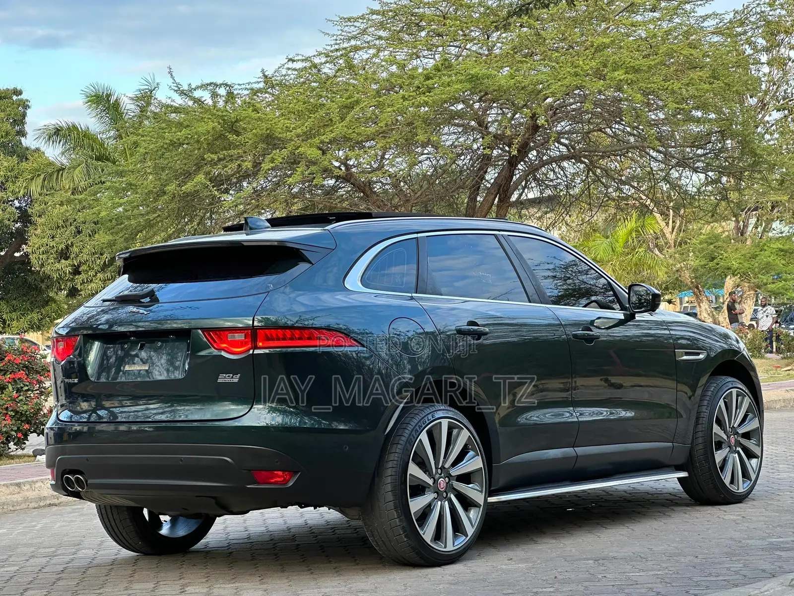 Jaguar F-Pace 2017 Green