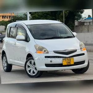 Toyota Ractis 2009 White