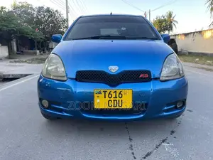 Toyota Vitz 2001 Blue
