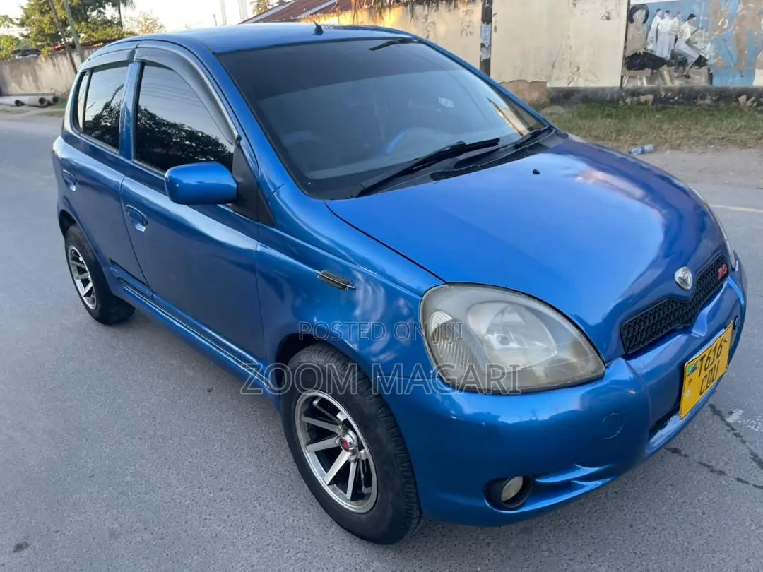 Toyota Vitz 2001 Blue