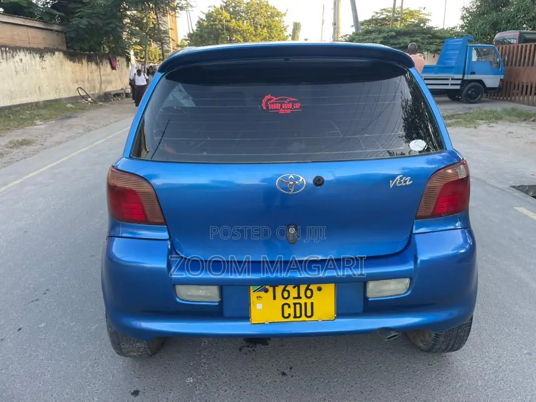 Toyota Vitz 2001 Blue