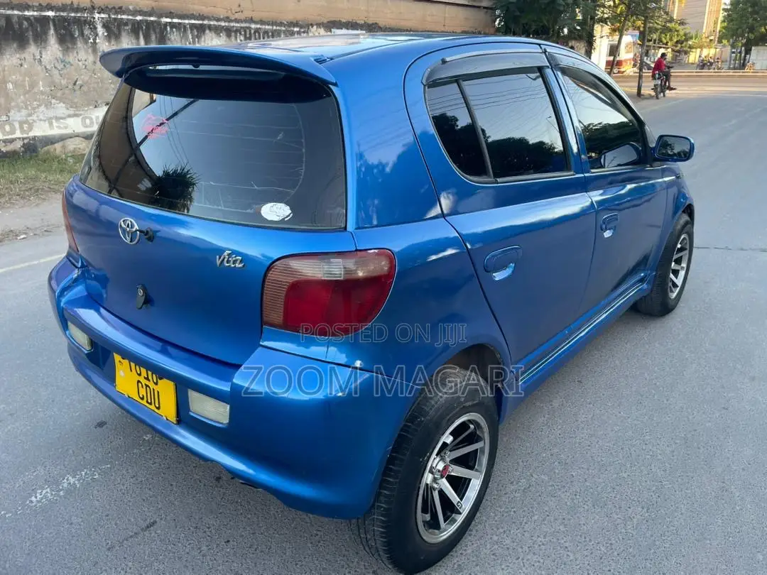 Toyota Vitz 2001 Blue