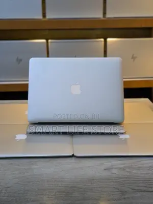 New Laptop Apple MacBook 2015 8GB Intel Core i5 SSD 256GB