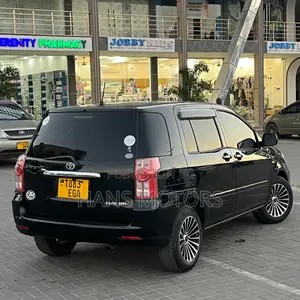 Toyota Raum 2009 Black