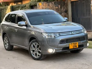 Mitsubishi Outlander 2013