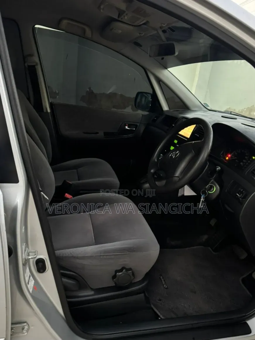 Toyota Corolla Spacio 2004